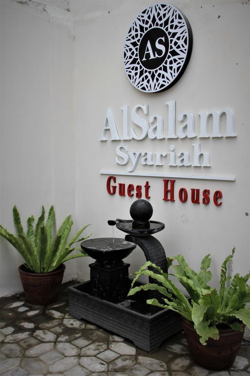 Surakarta  Alsalam Syariah Guesthouse מראה חיצוני תמונה